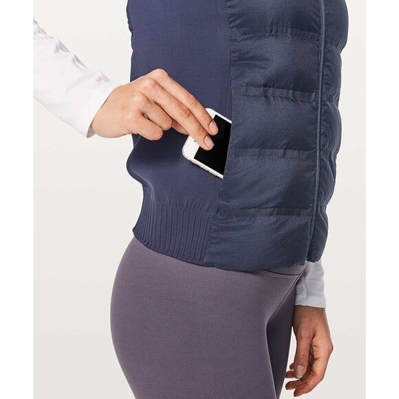 Lululemon Down and Around Midnight Navy Vest Small - Picture 4 of 4